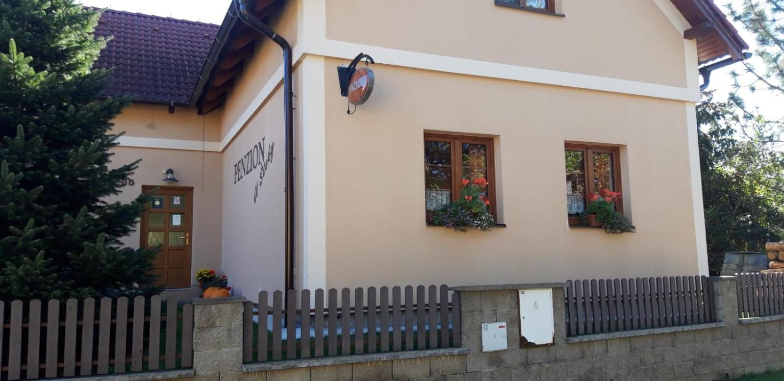 Penzion U Stoly Usilne Exterior photo